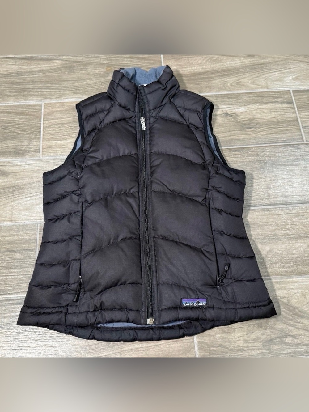 Vintage Patagonia Down Vest Womens XS Black Full Zip Insulated Light Pack Puffer